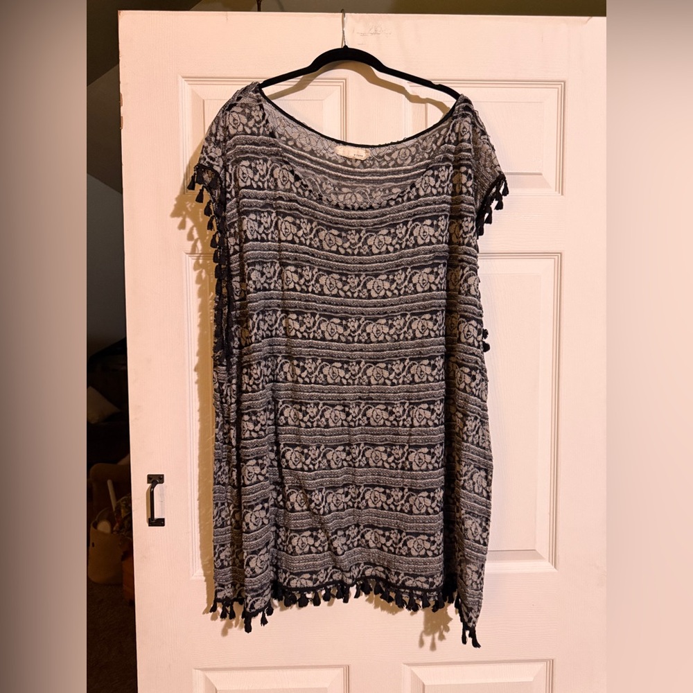 a’Reve - Black and Gray Patterned Tunic length Top with Tassels